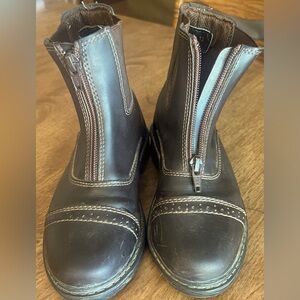 Girl’s paddock boots